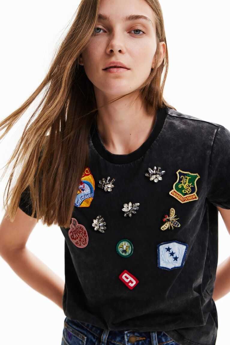 Camiseta Desigual College patches Mujer | QRD289357